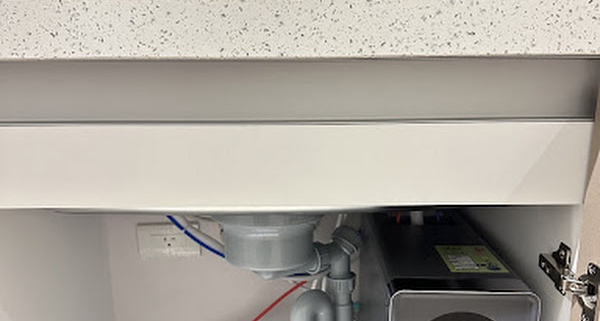 桃園 淨工坊 S800 銀色款廚下 RO 淨熱一體機＋加裝了減壓閥 安裝完工實照